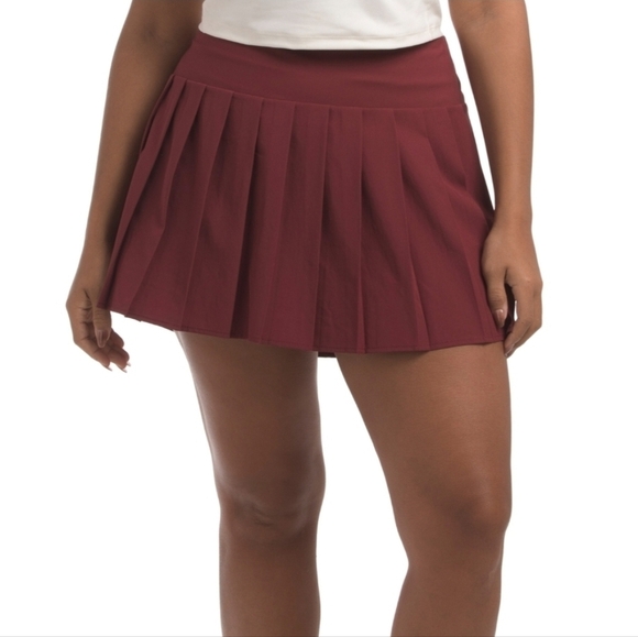 🔹️ Tommy Bahama🔹️ Cabernet Upf 50 Mini Pleated Skort NWT ✨️ - Picture 1 of 3